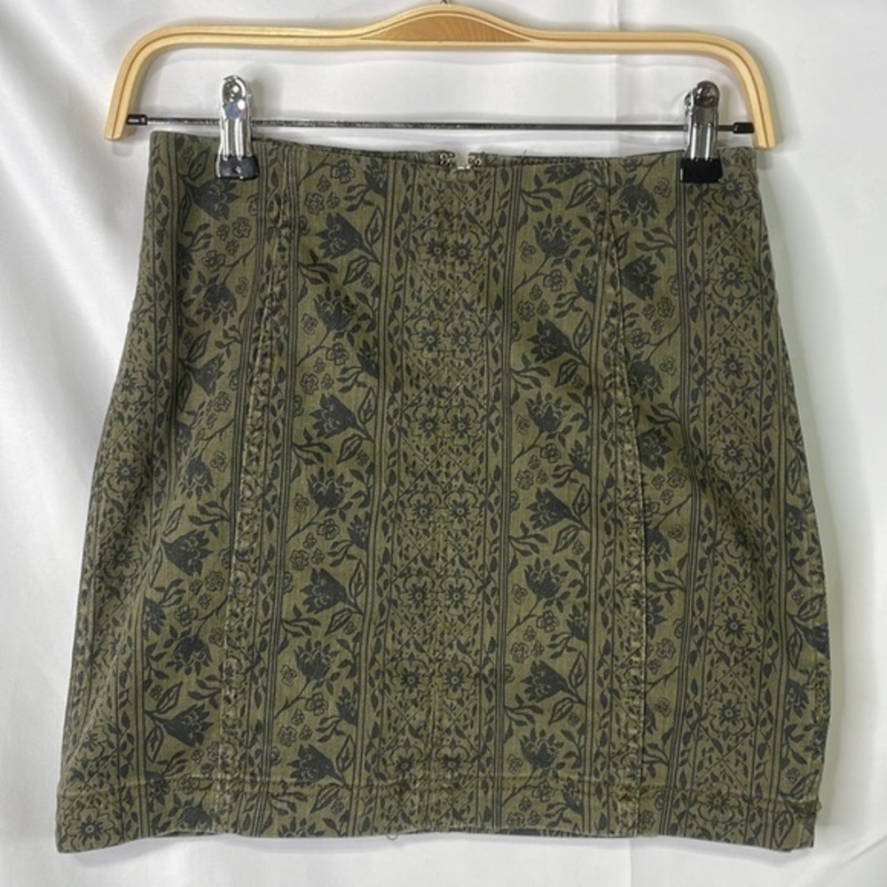 Free People  black floral skirt